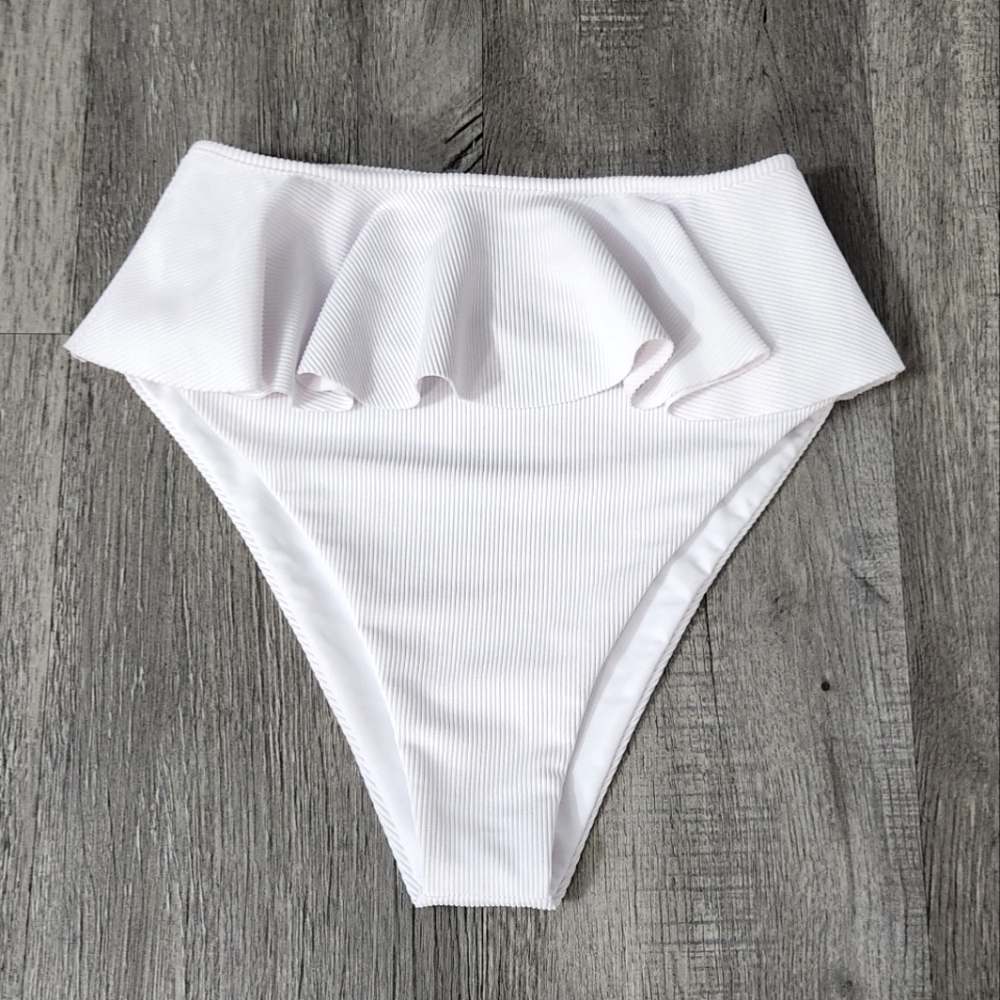 Beach Riot Daisy Ruffle Bikini Bottom - Picture 4 of 9
